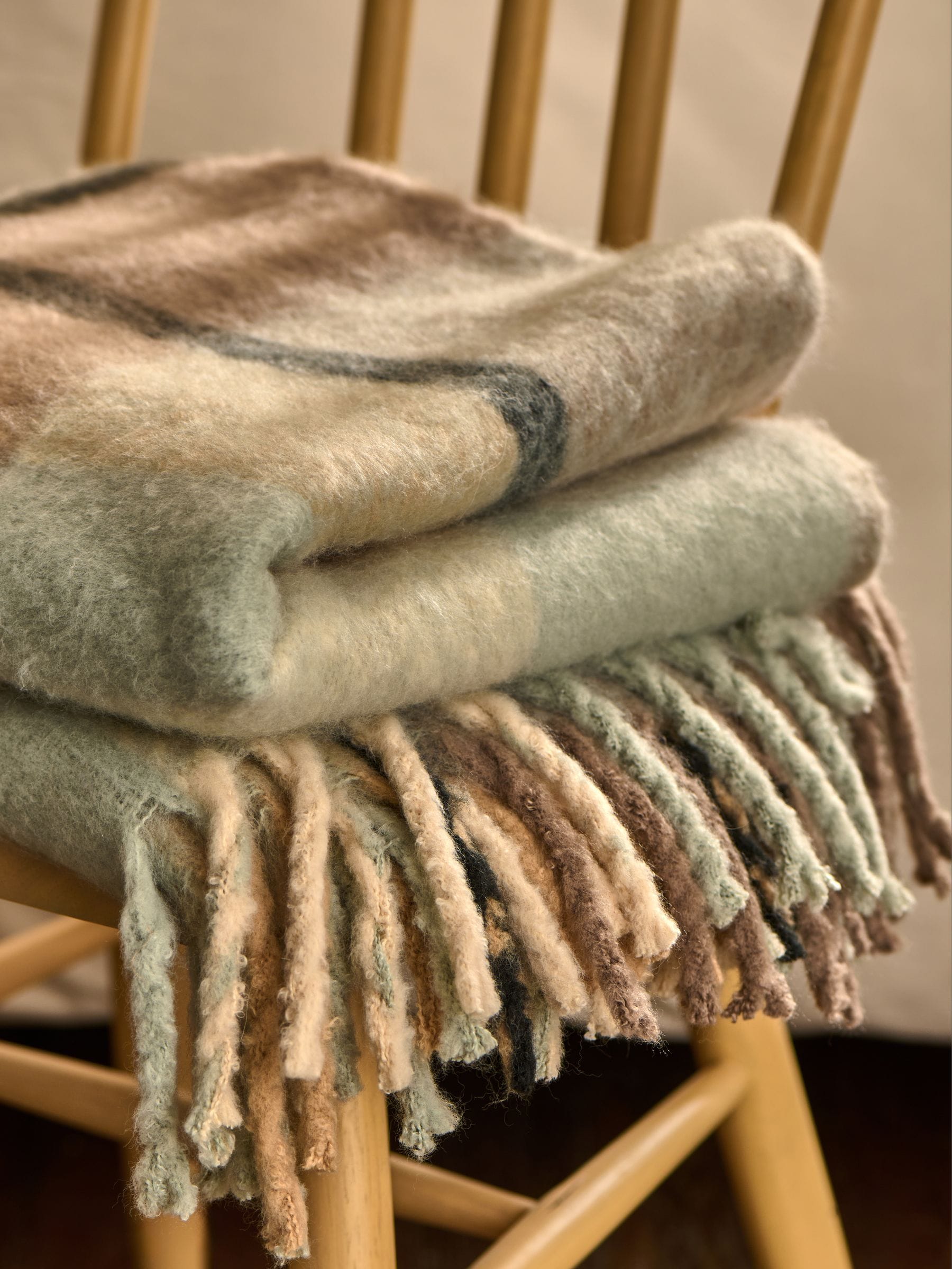 Cosy Check Throw