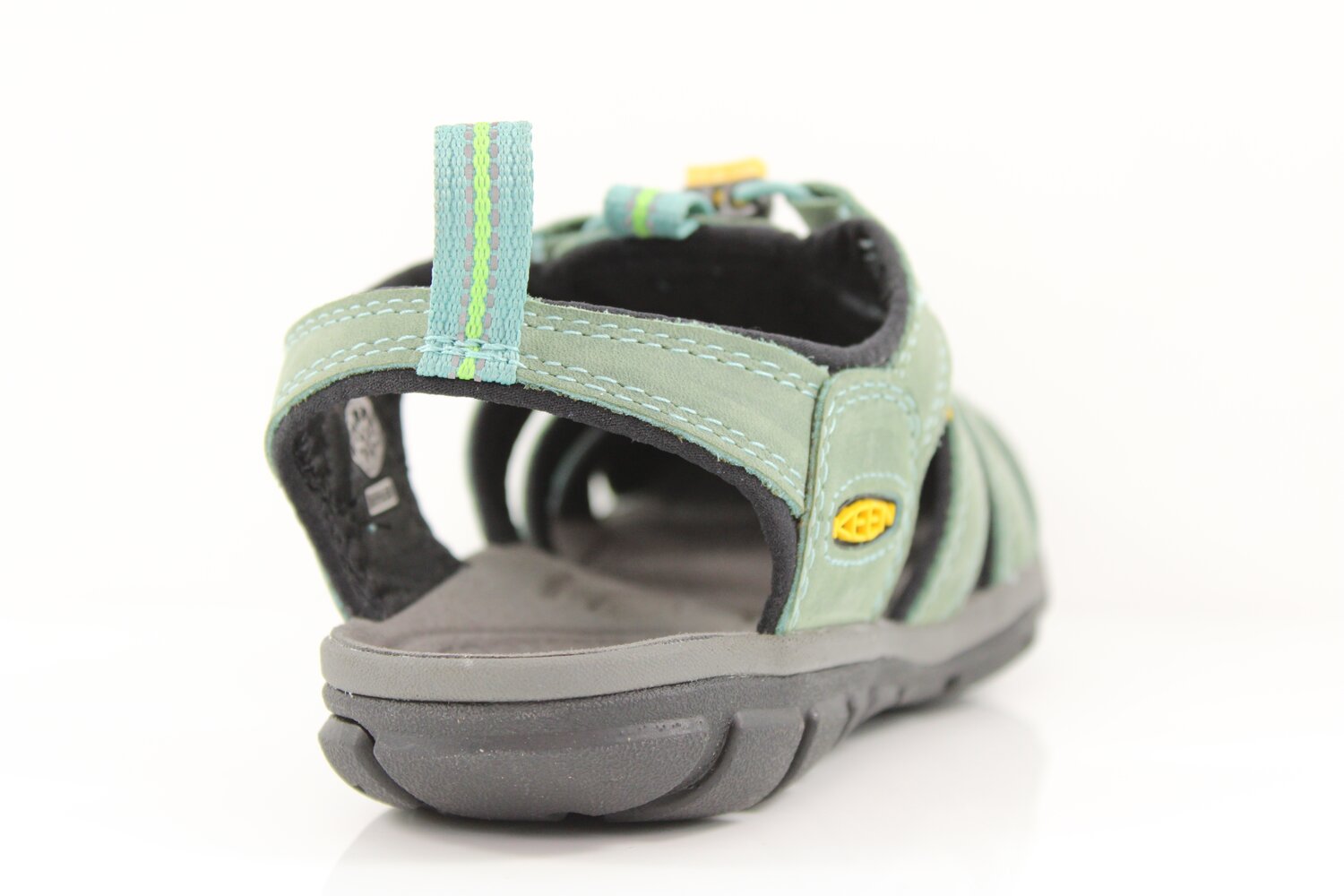 KEEN Clearwater CNX leather