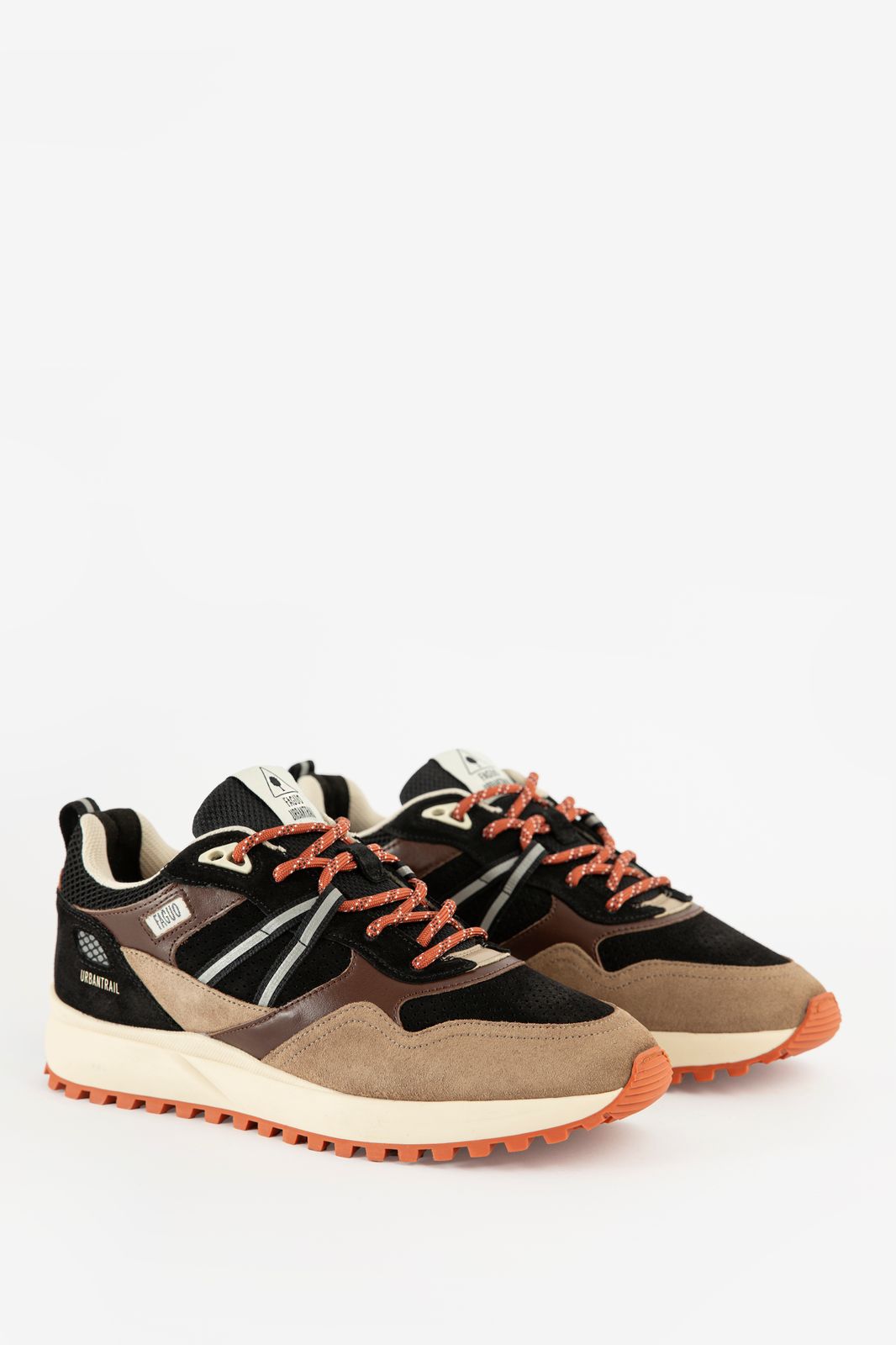 Faguo zwarte sneaker met oranje detail