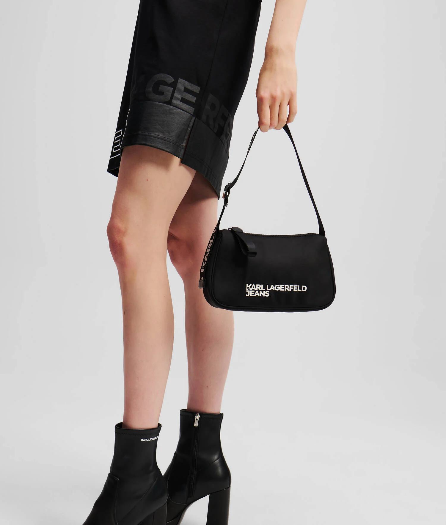 SAC PORTÉ ÉPAULE EN NYLON - Noir