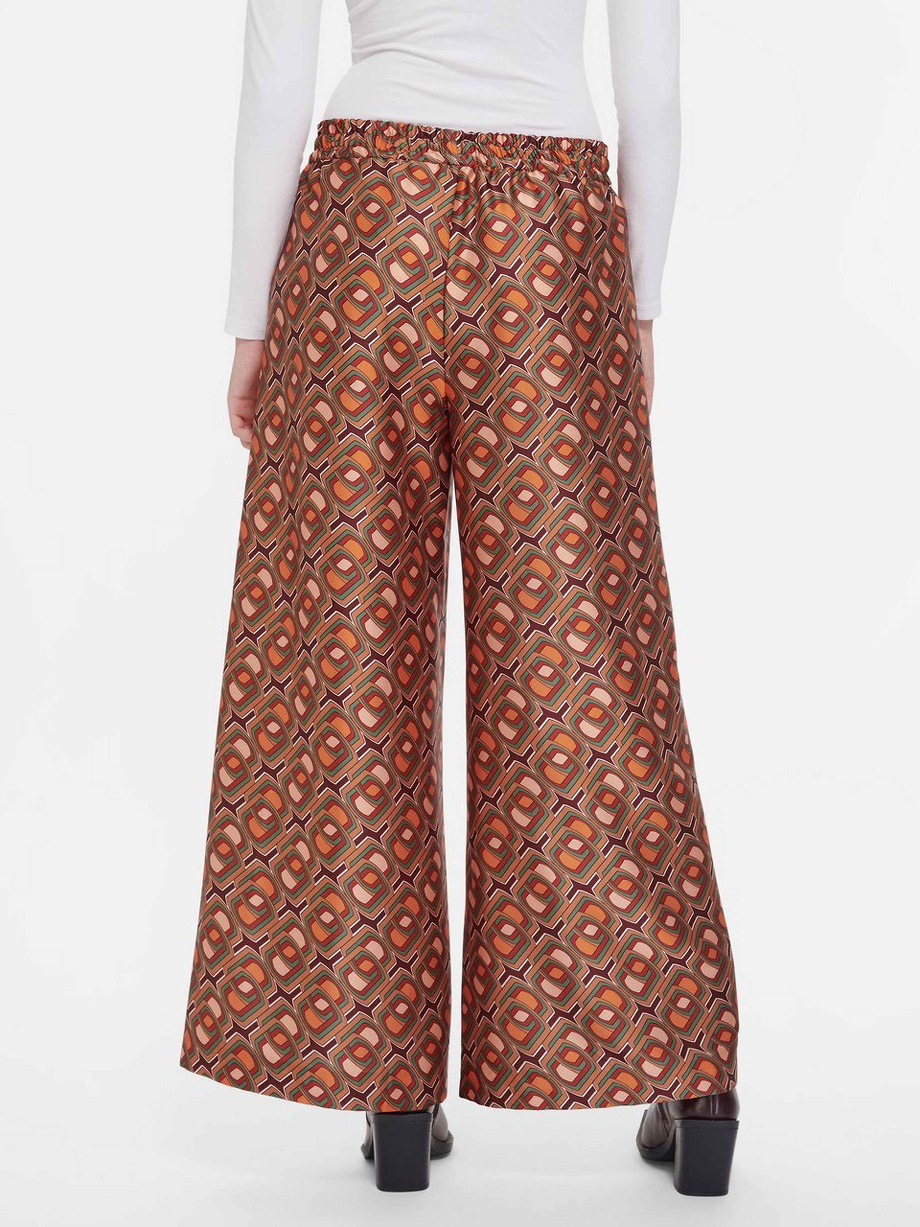 Hose „Helena“ mit Allover-Muster