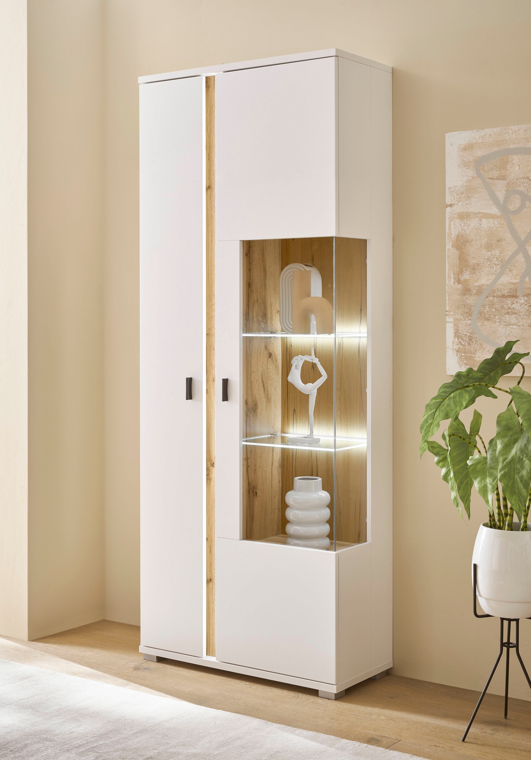 INOSIGN Vitrine »LONG ISLAND, Stauraumvitrine« 1 Stk. tlg. in moderner Trendfarbe,inklusive senkrechter Beleuchtung,Breite 80 cm