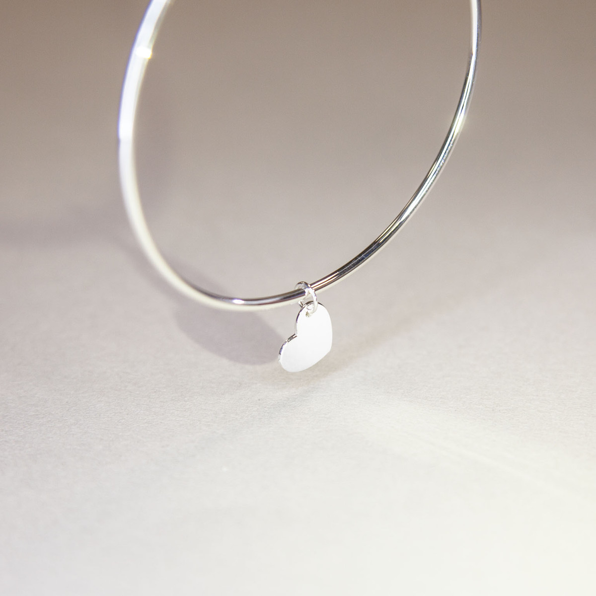 Bracelet jonc argent 925 pampille coeur personnalisable