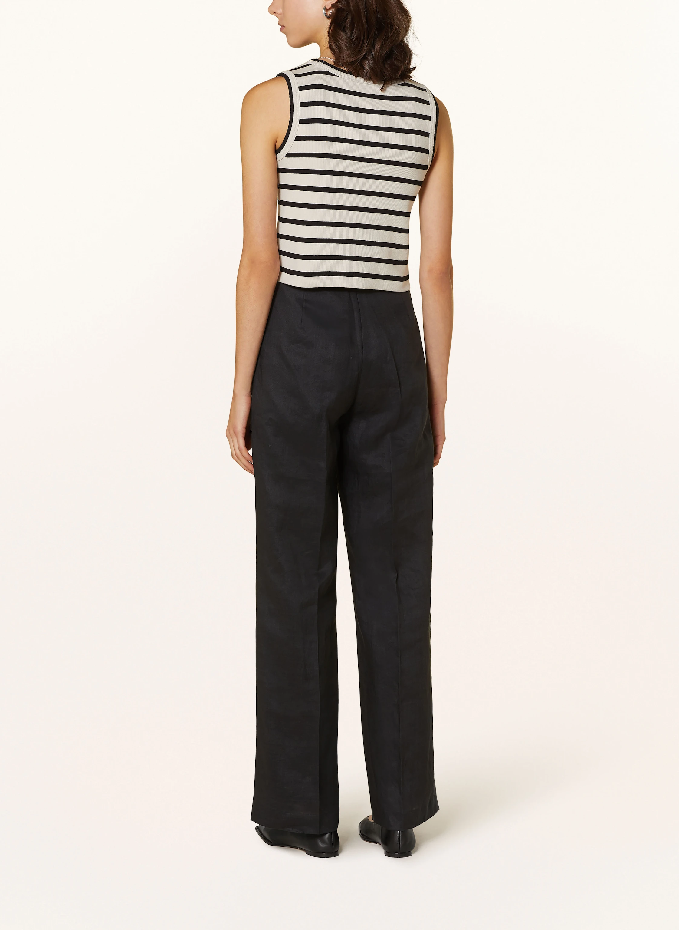 MRS & HUGS Cropped-Top