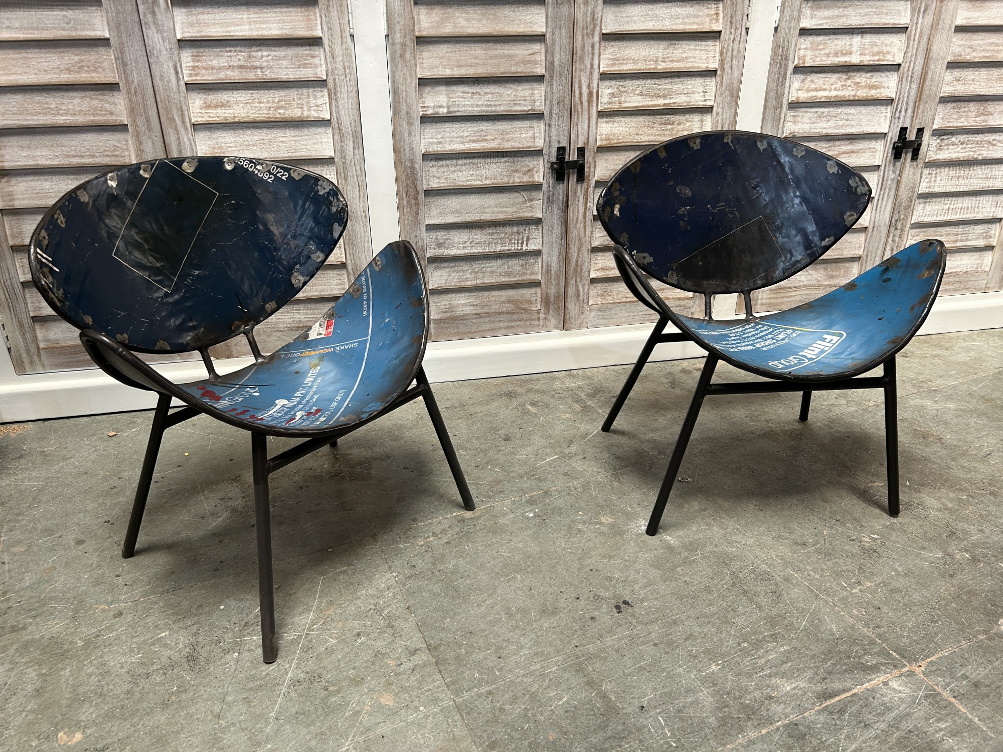 Stuhl 'Fred' aus recycelten Fässern, blau, B 60 cm, L 48 cm, H 74 cm von fischer's lagerhaus