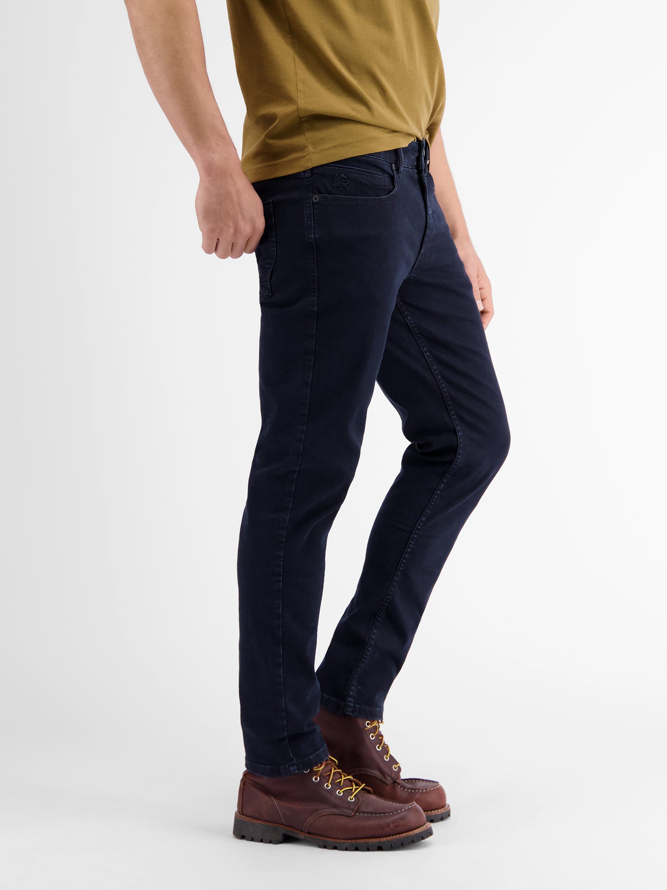 5-Pocket Hyper-Stretch-Denim CRIMSON in SLIM FIT