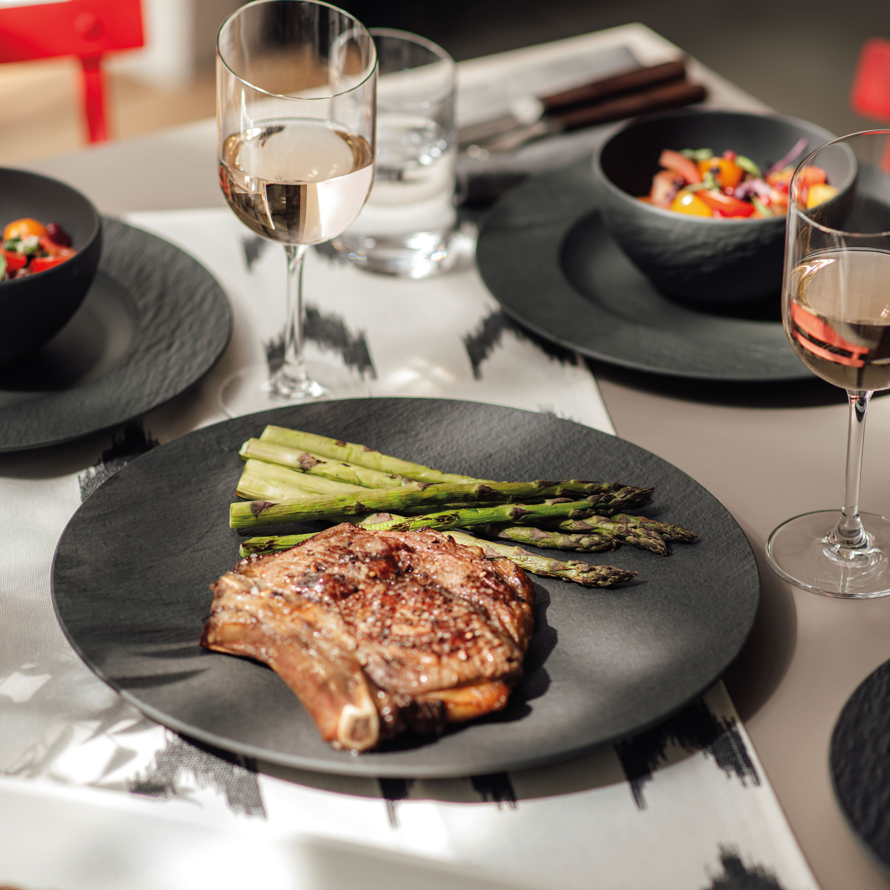 Manufacture Buffet plate Black, 12.5'', Premium Porcelain