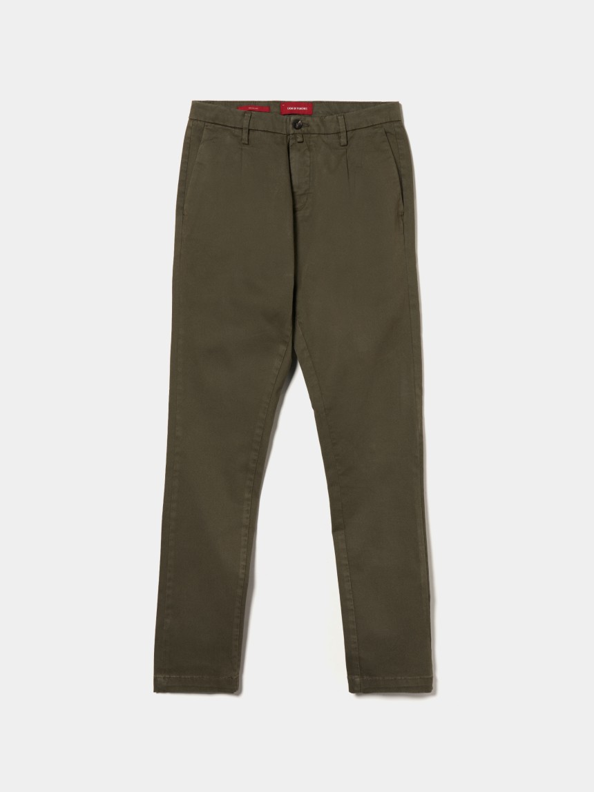 Calças chino regular fit com pregas