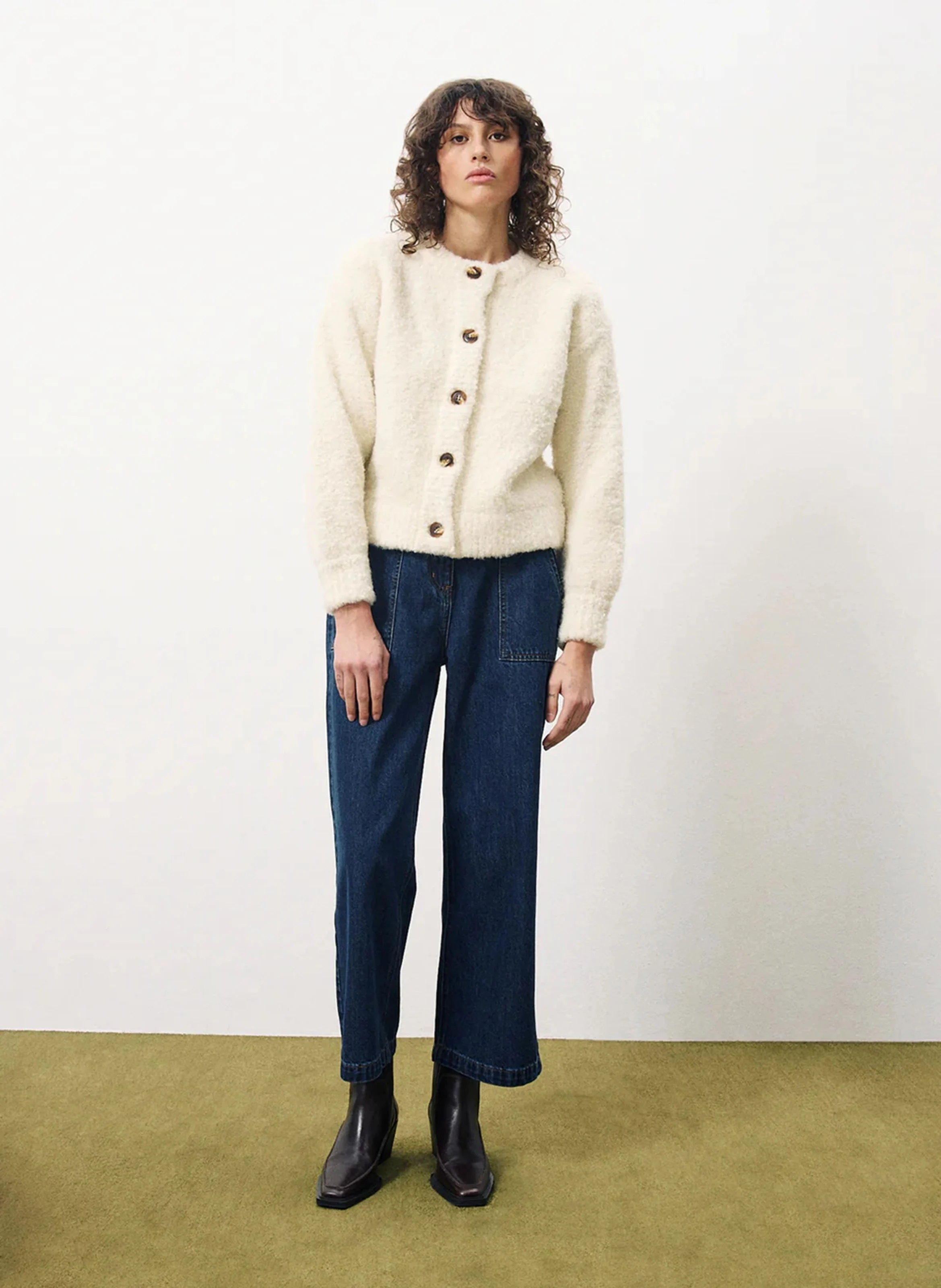 MEGANE - Cardigan col rond en maille bouclette | Beige