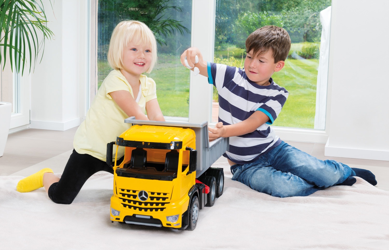 Lena® Spielzeug-LKW »Giga Trucks, Muldenkipper Arocs« Made in Europe