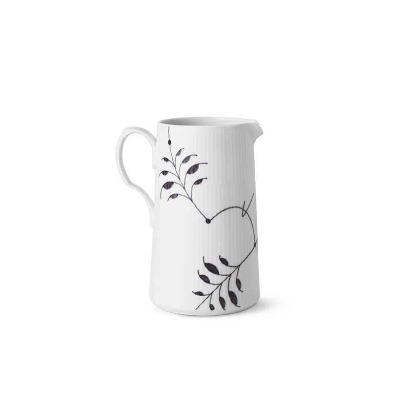 Royal Copenhagen  Sort Mega riflet kande - 1,5 L.