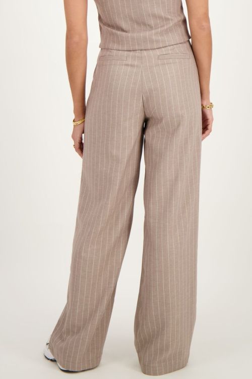 Beige pinstripe pantalon