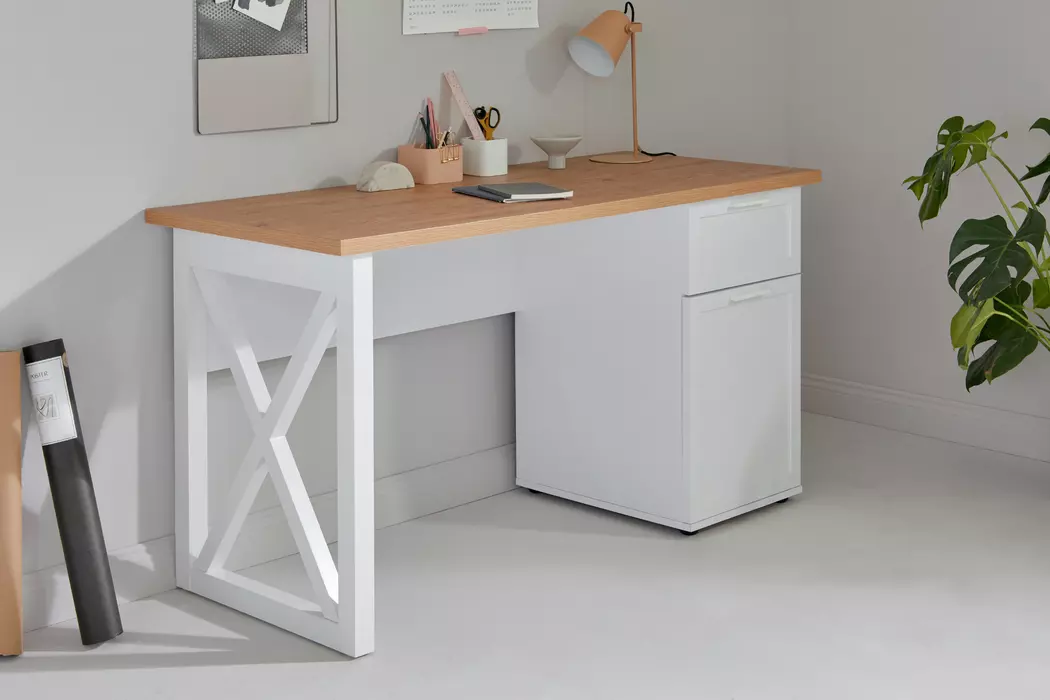 Schreibtisch 96CM2 / Chalet D 140