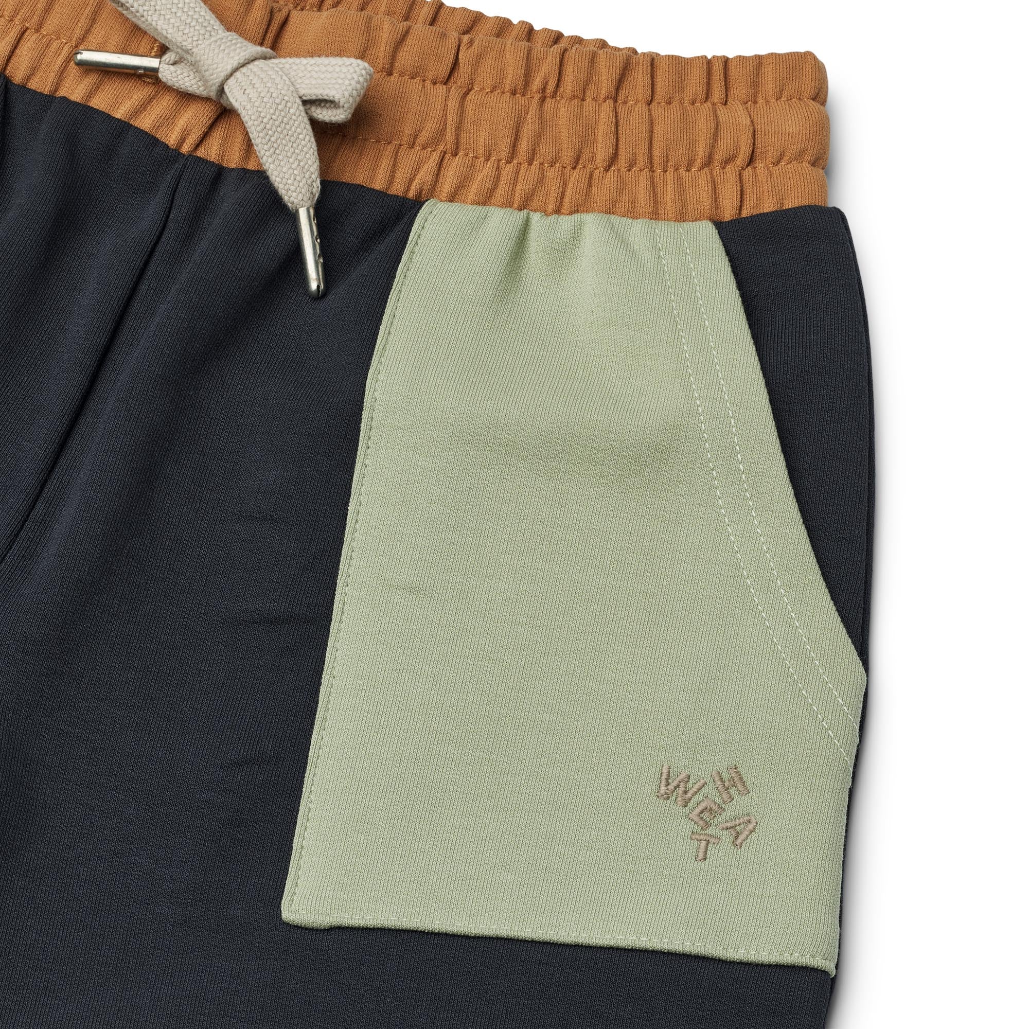 Wheat Shorts Sweat Elmo