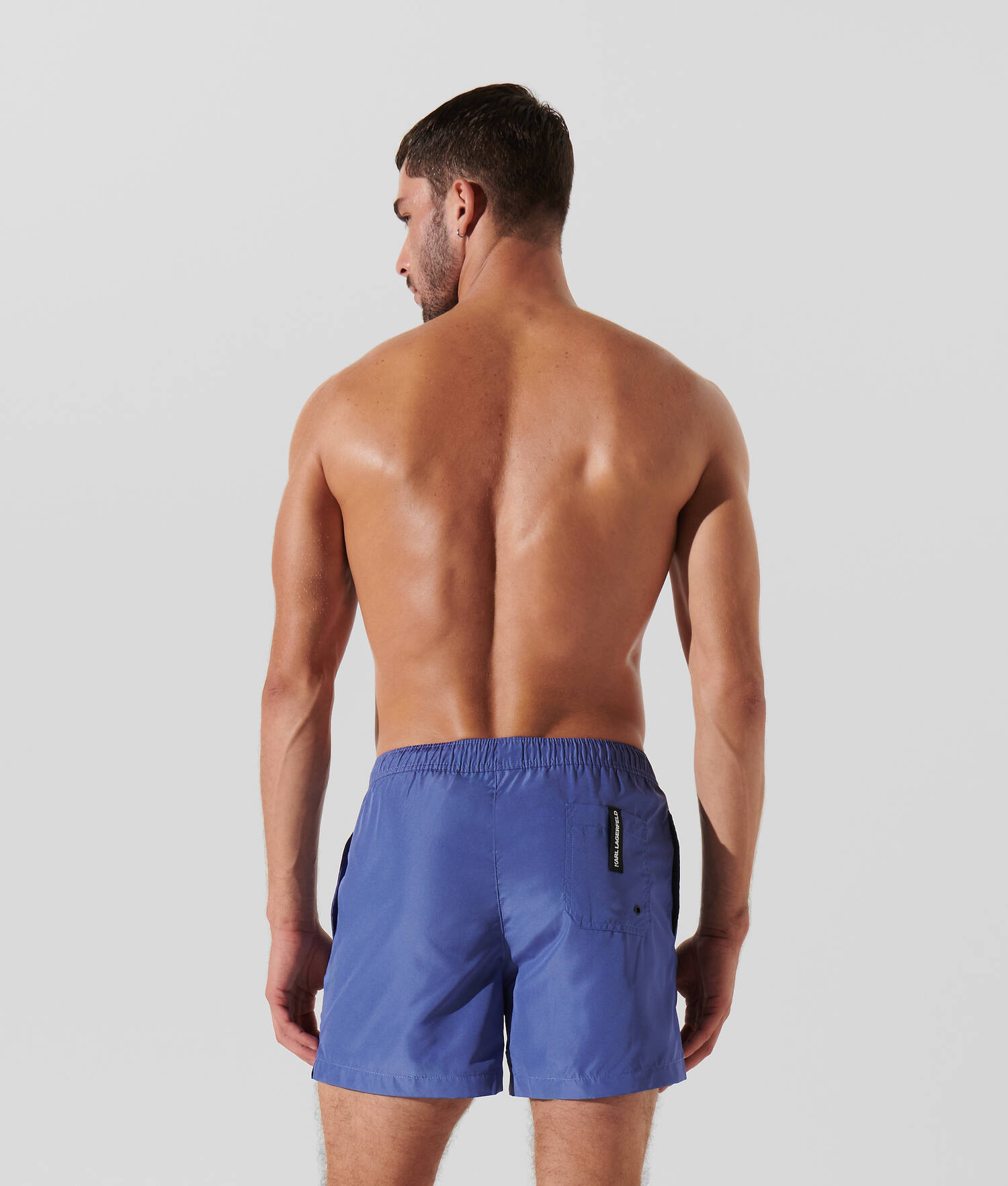 SHORT DE BAIN ORNÉ DU LOGO KARL