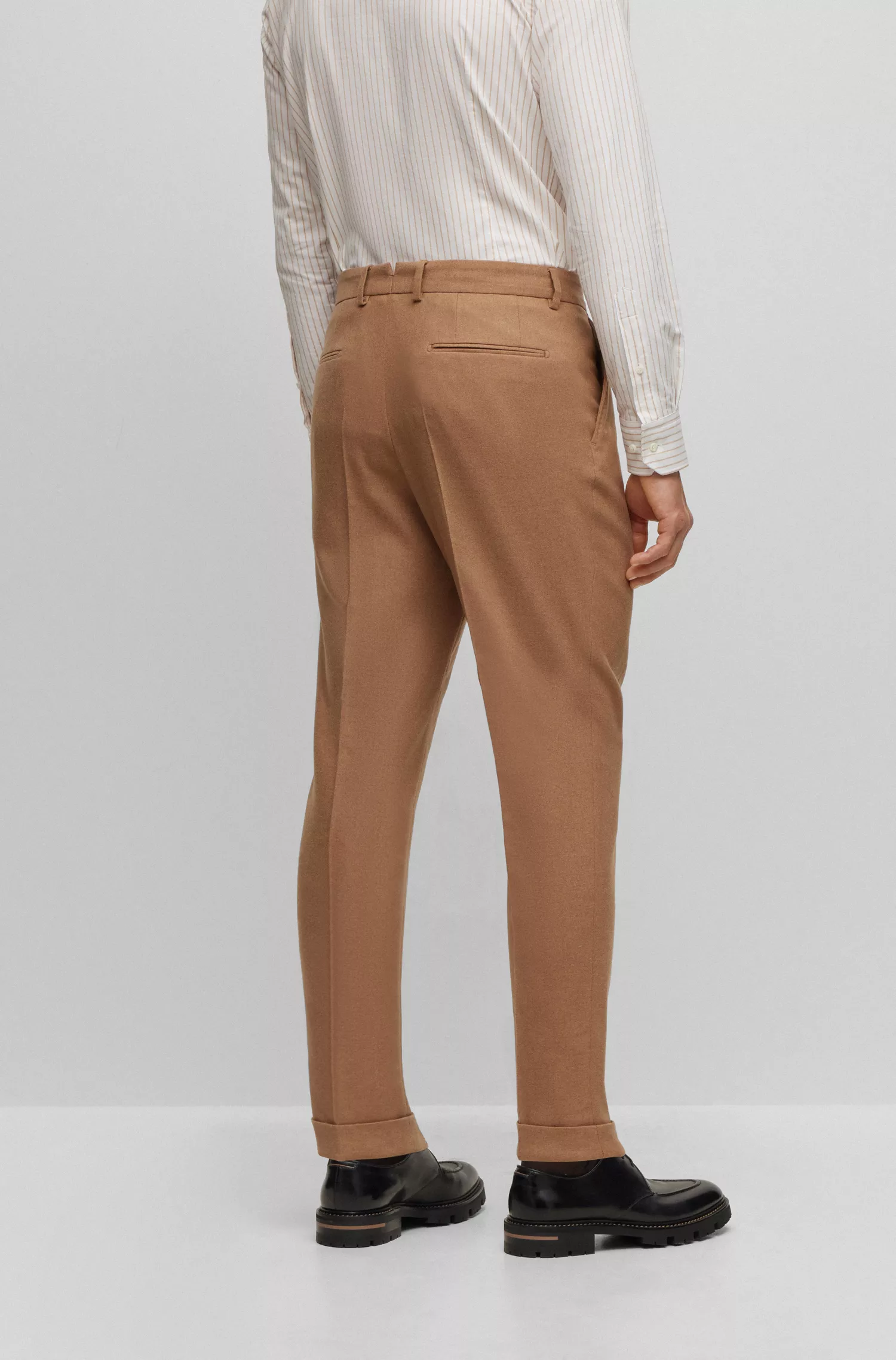 Terno BOSS Camel Slim-fit em lã cor de camelo com elastano