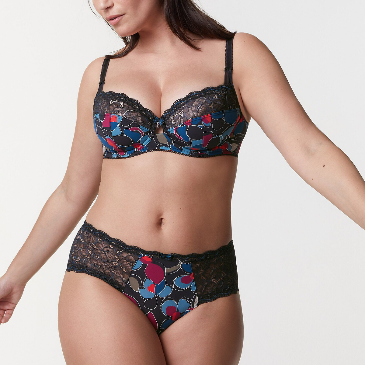 MELHOR FORMA<br>Hipster em Kant Luccia Twist