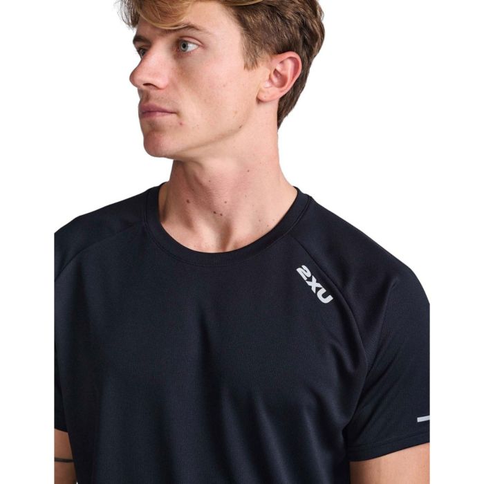 2XU Herre T-shirts Aero Tee Sort