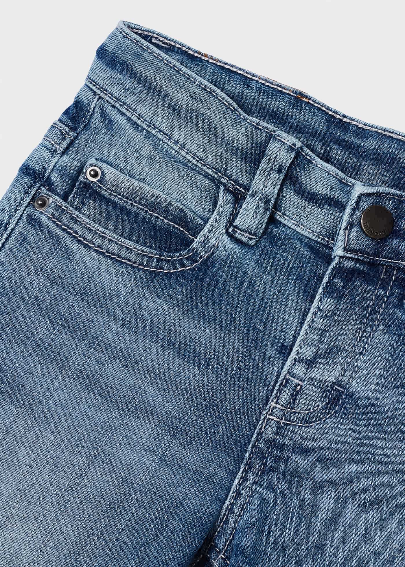 Calça jeans regular de algodão sustentável para meninos