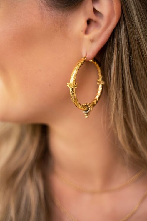 Swirl oorbellen met structuur