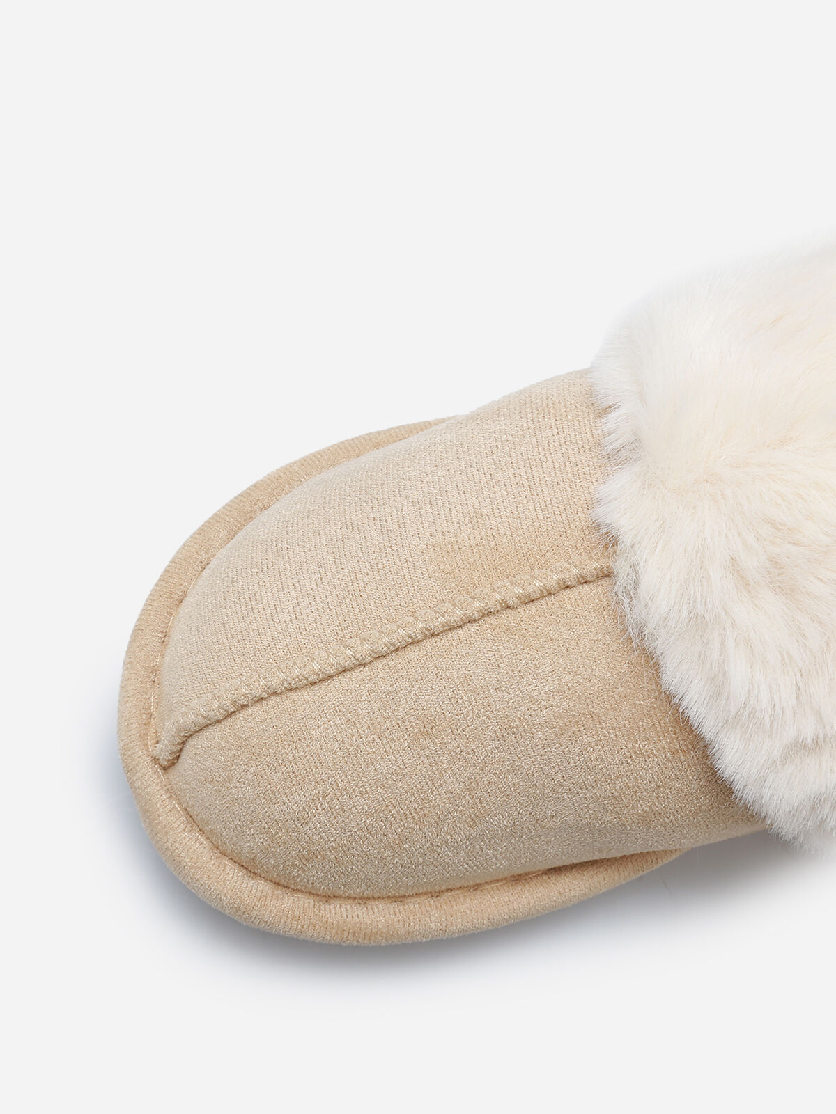 Chaussons en suédine fourrés- Beige