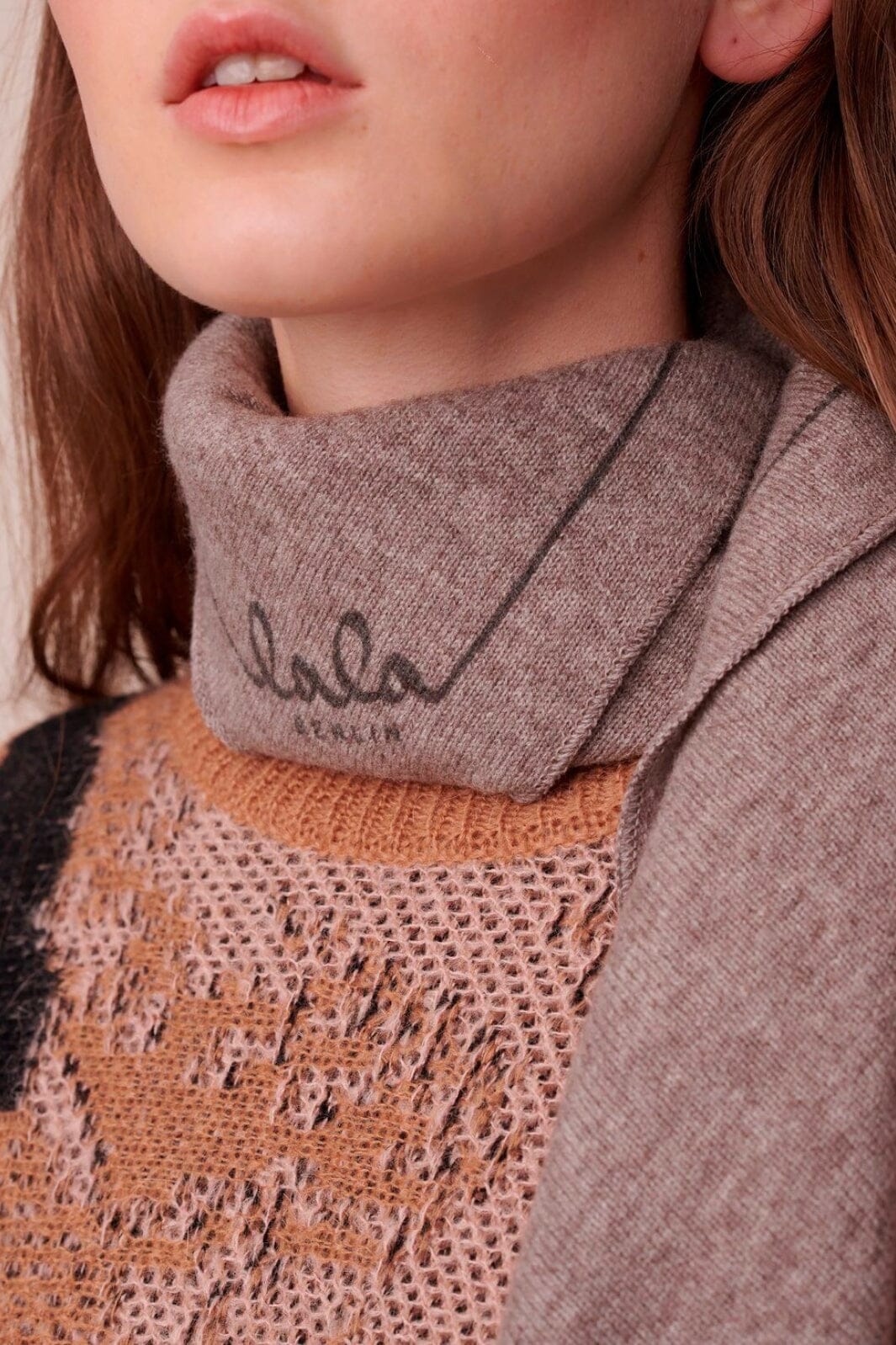 Lala Berlin Triangle Solid Logo M stradivari dark brown melange