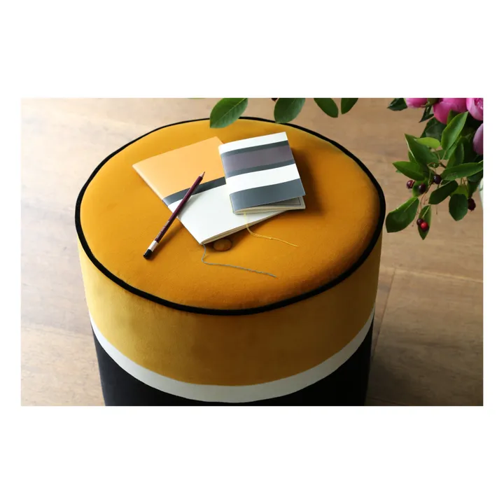 Maison Sarah Lavoine Pouf Léo en velours | Ocre