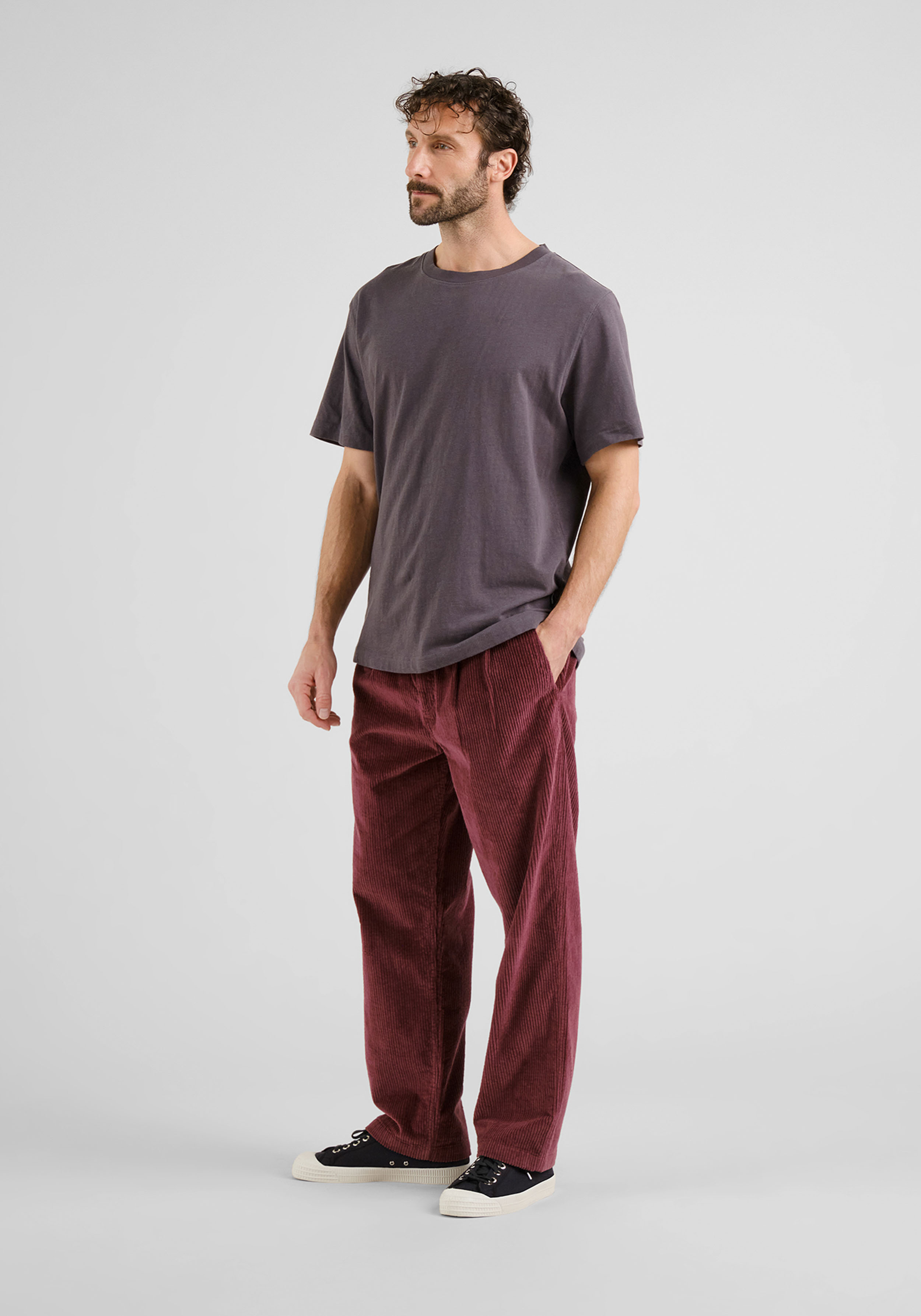 Dedicated Cord-Hose Vallen Corduroy Fig Red