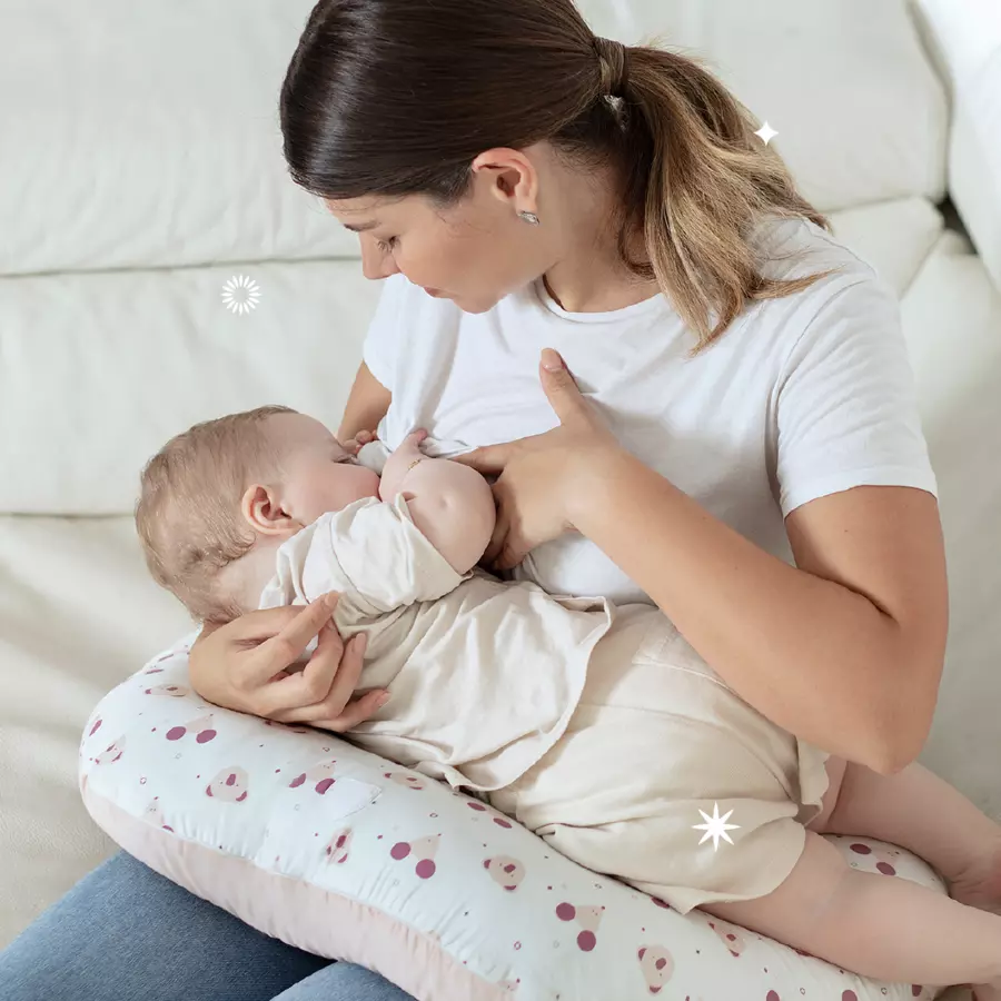 KOALA BABYCARE®Stillkissen Hug Baby - rosa