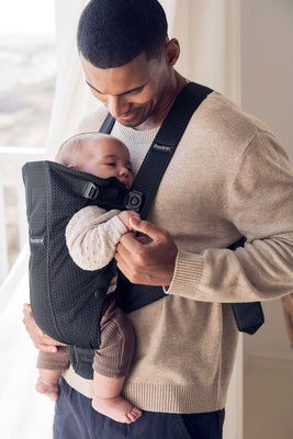 BabyBjörn Mini Bæresele 3D Mesh, Svart