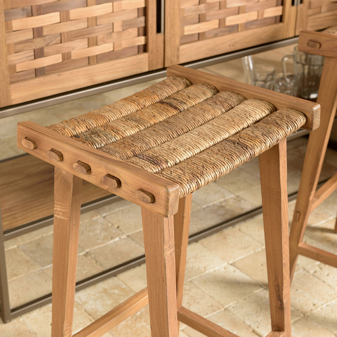 Macabane Tabouret haut assise en tissage naturel Sixtine bois - 45x36x75 cm