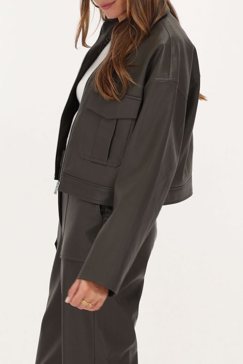 Donkergroen leather look jasje met zakken