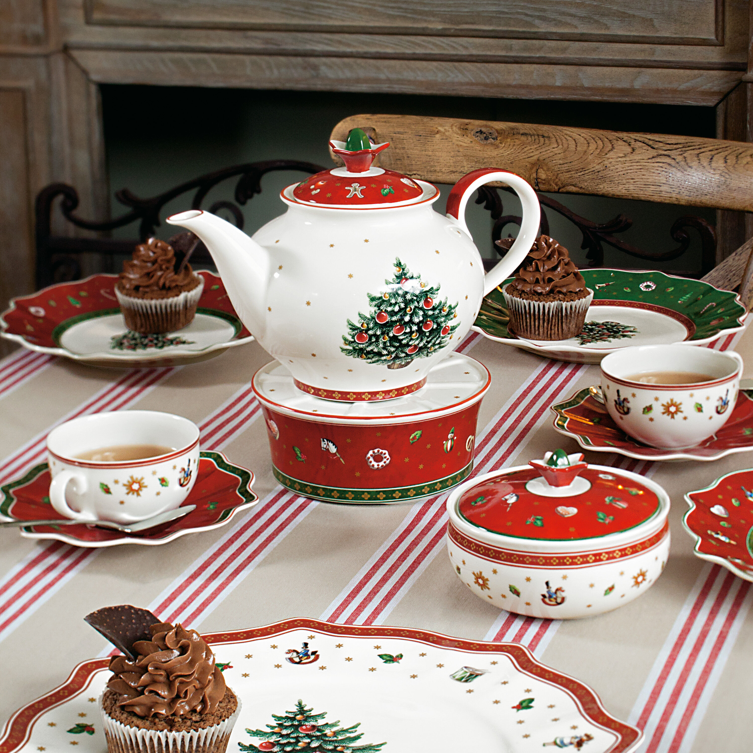 Toy's Delight Coffee pot Red, 54.2 oz, Premium Porcelain