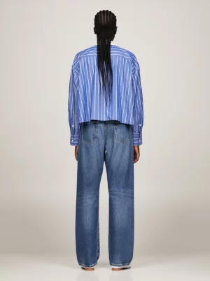 Camisa cropped com gola canelada e listras de beisebol