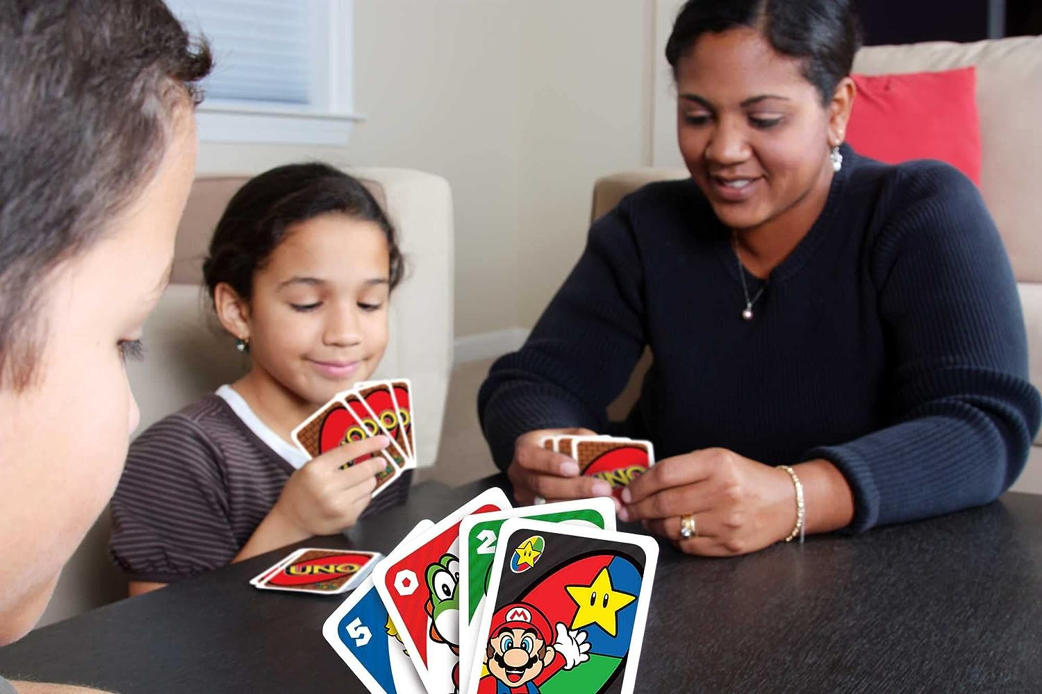 UNO Super Mario Kartenspiel Gesellschaftsspiel mit Unbesiegbarkeits Karte für Familien / Kinder (DRD00) Lizenziert