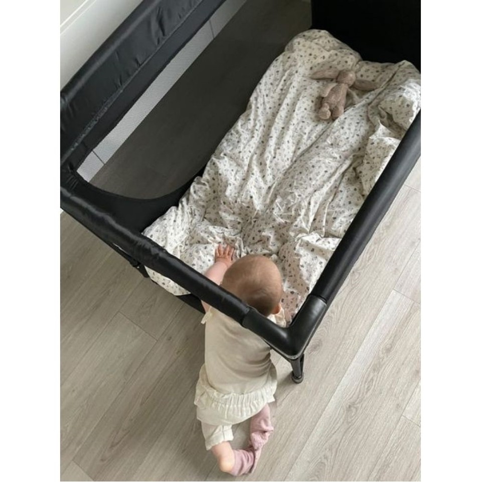 BabyTrold - Rejseseng i sort