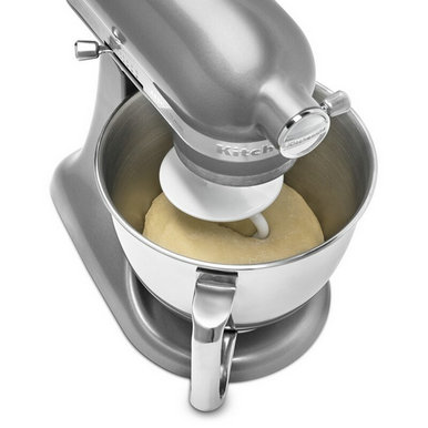Batedeira KitchenAid de 10 velocidades e 3,5 litros.