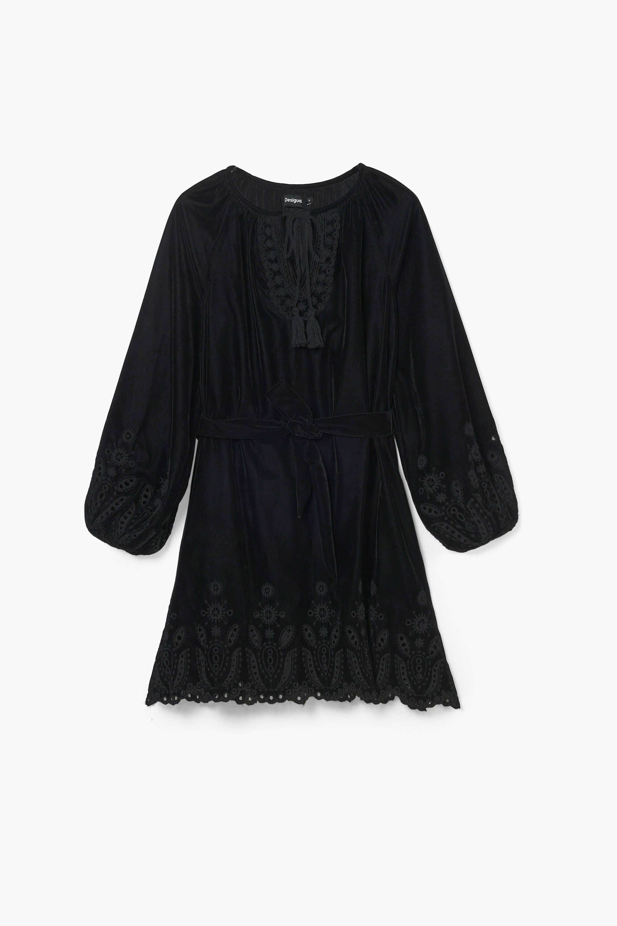 Vestido curto bordado