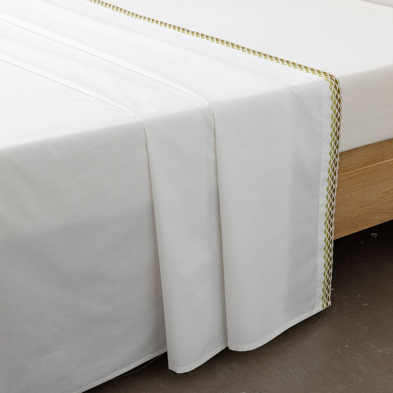 Perle de Coton Drap plat en Percale de Coton Alcott blanc/doré