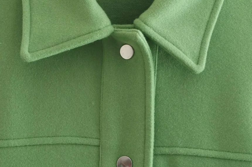 Opuscule - Effen cropped jasje met kraag en knoopsluiting