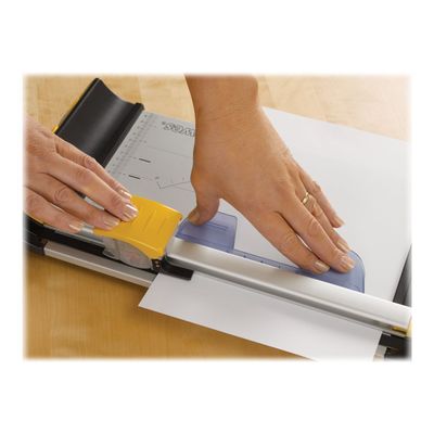 Fellowes NEUTRON PLUS - Rogneuse / coupeuse A4 - coupe 10 feuilles
