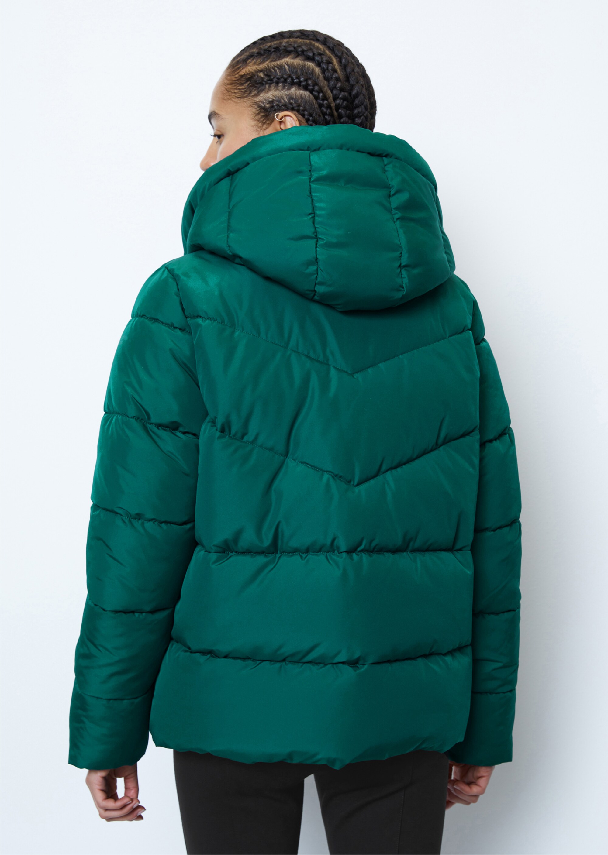 Kapuzen-Puffer-Jacke relaxed aus teilweise recycelten Materialien