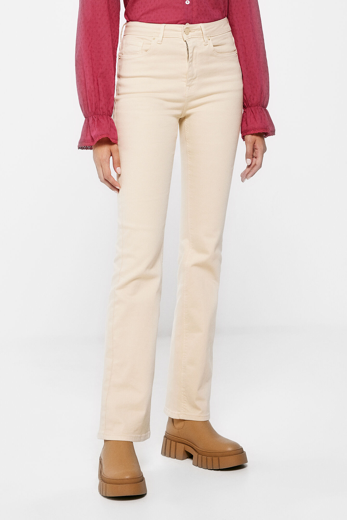 Calça jeans com lavagem sustentável e corte bota™