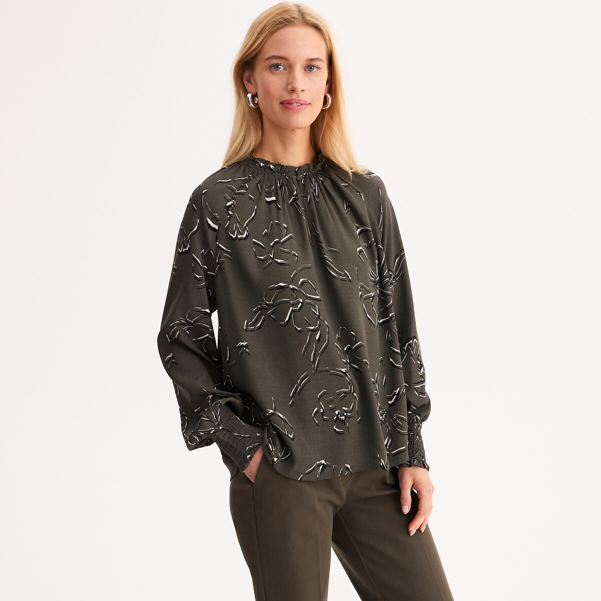 ANNE WEYBURN<br>Blusa com decote em V, estampa floral, mangas compridas