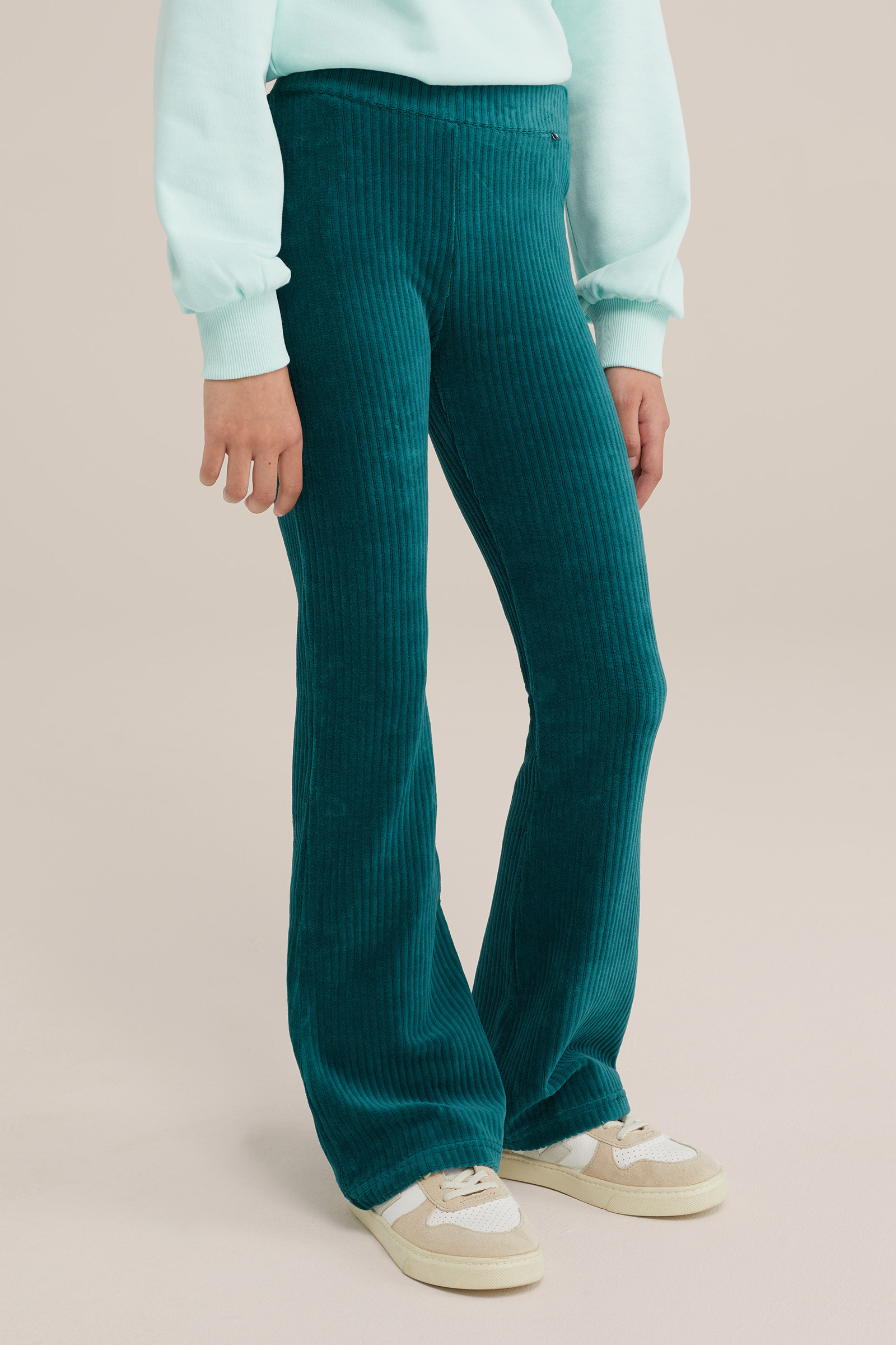 Meisjes velvet flared legging van ribstof WE Fashion Zeegroen