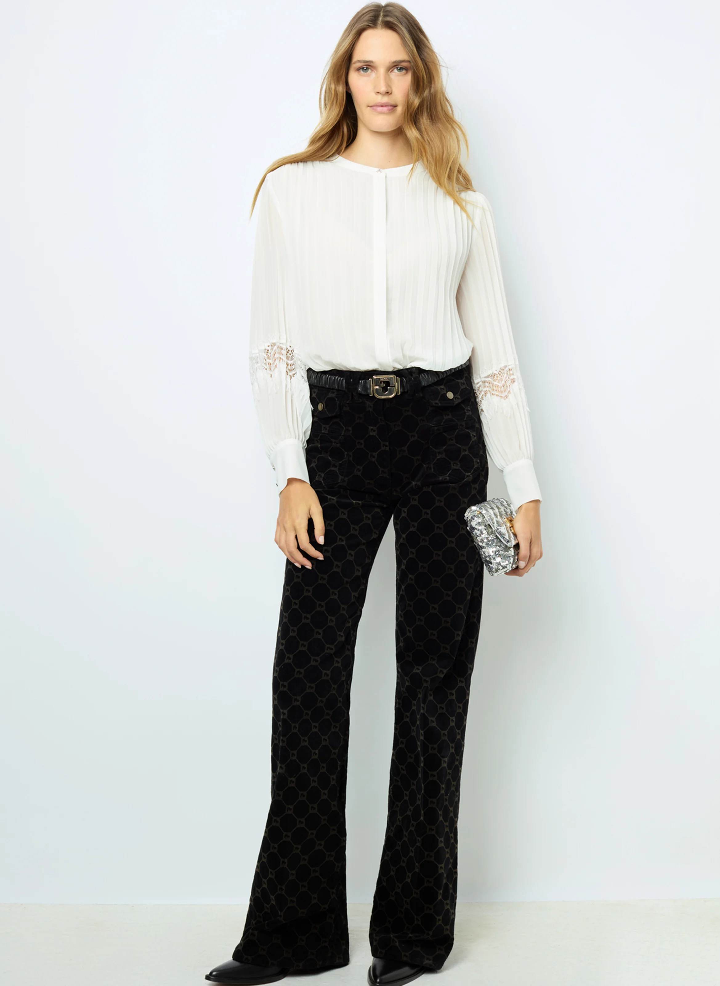 BELLINE - Chemise droite plissée à broderies | Blanc