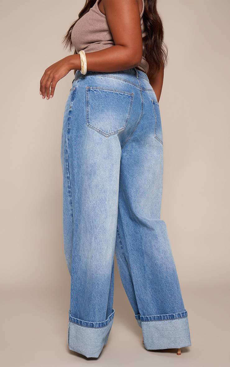 Mid Blue Wash Jean Grande Taille Bleu Moyen Délavé À Ourlet Retroussé Et Coupe Large