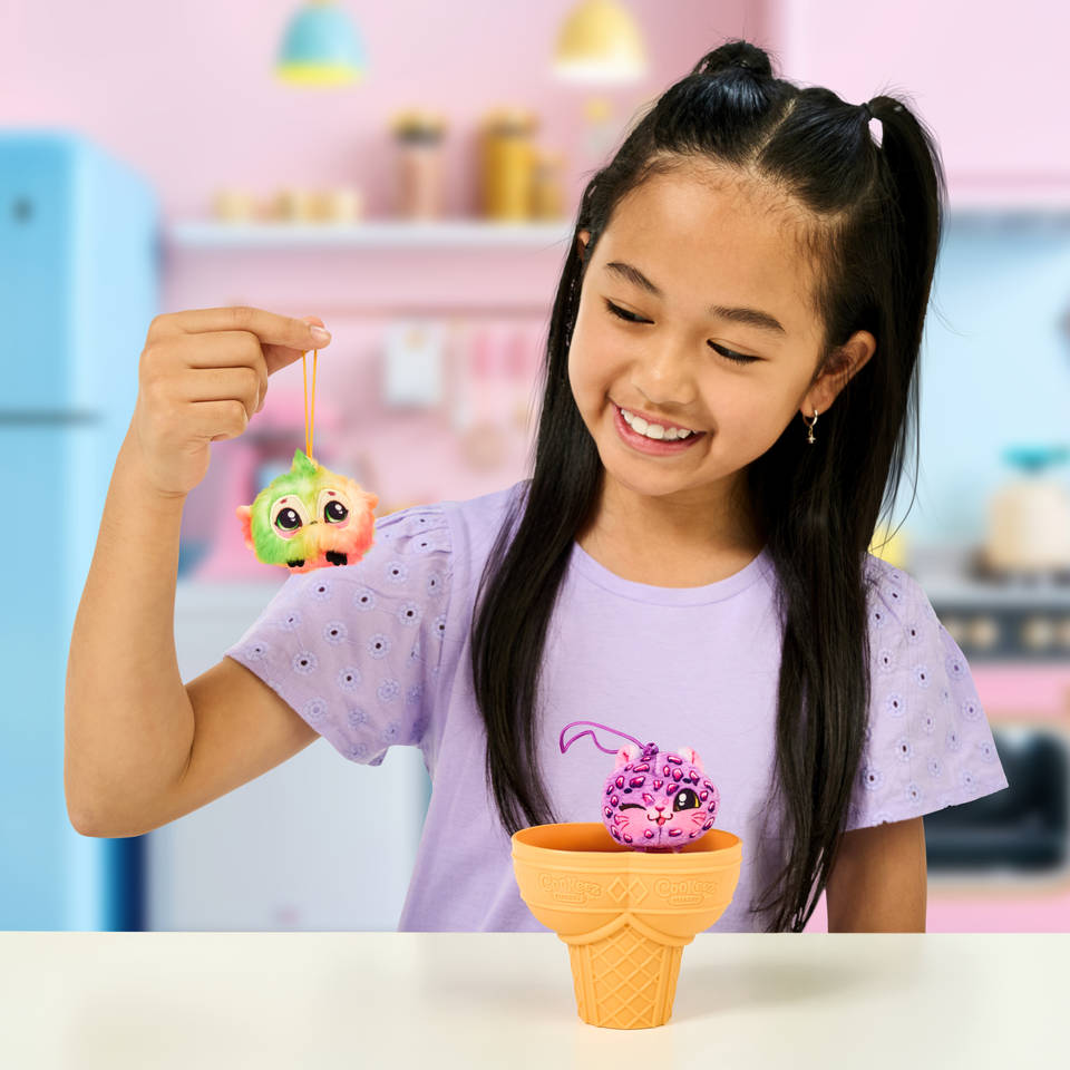 Cookeez Makery Yum Yumz 2-pack pluchen knuffeltjes in een ijsje
