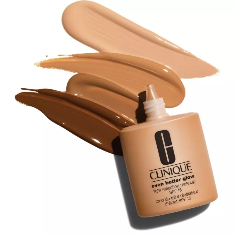 Clinique Even Better Glow Light Reflecting Makeup SPF 15 30 ml - CN 62 Porcelain Beige