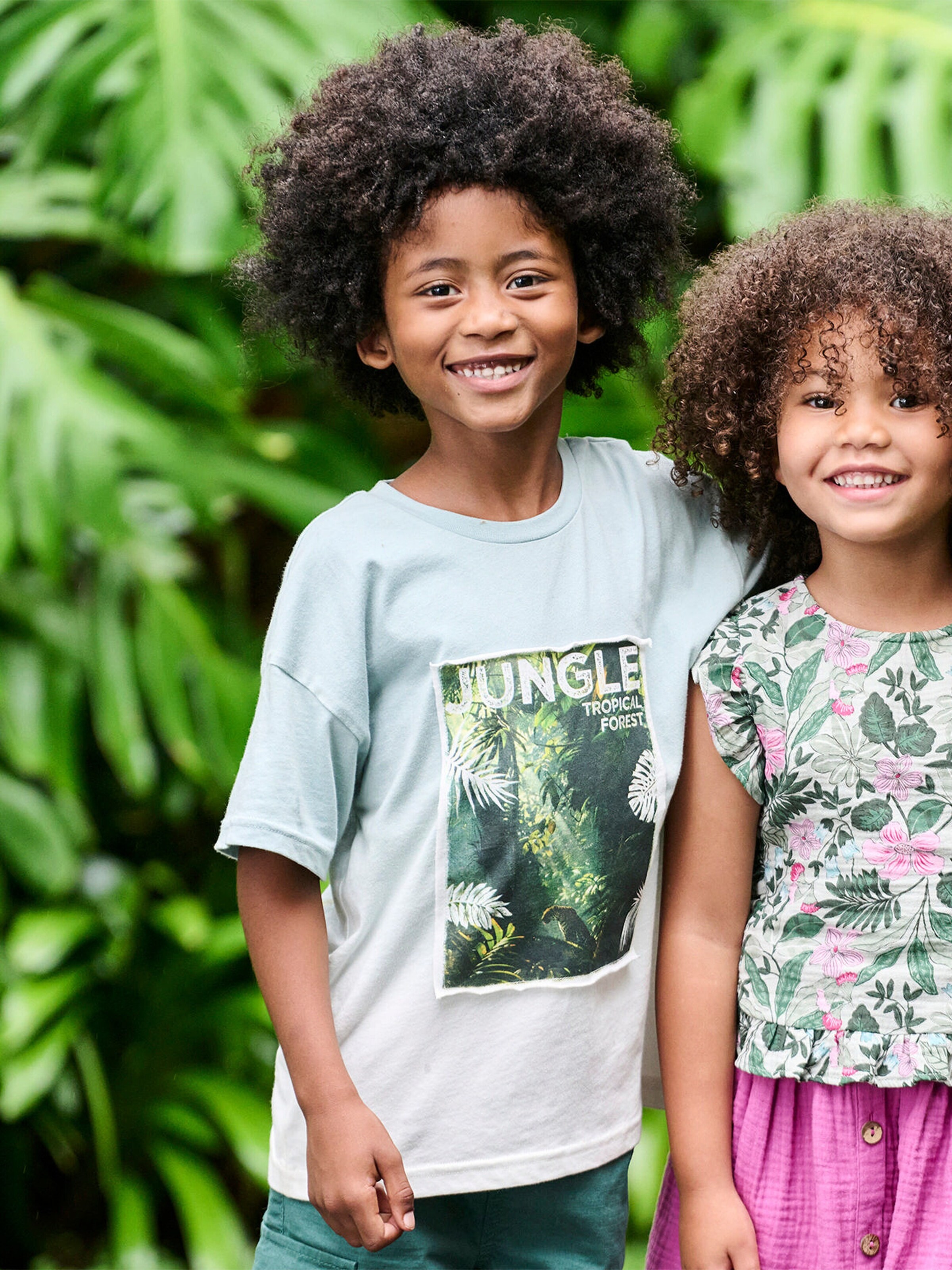 Vertbaudet Jungen T-Shirt in Batikoptik mit Recycling-Baumwolle salbeigrün